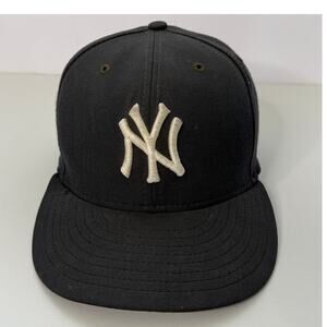 NY Yankees New Era 100% Wool 59Fifty MLB Official On-Field Size 7 3/8 Fitted Cap